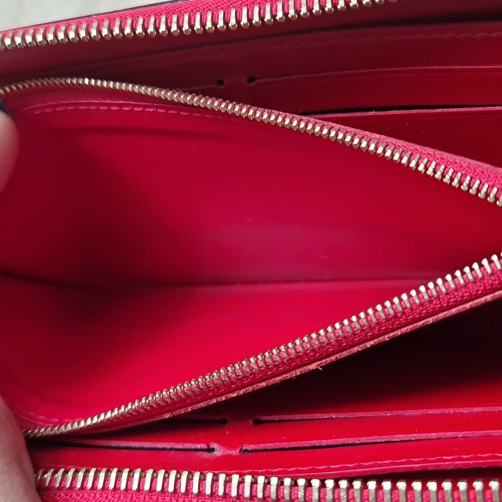 Louis Vuitton Red Wallet - Picture 5 of 8